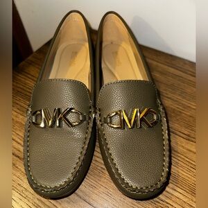Michael Kors Olive Green Loafer. Womens size 8.